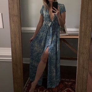 Stunning floor length maxi, brand new!